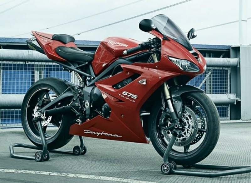 triumph daytona 675 se 2010